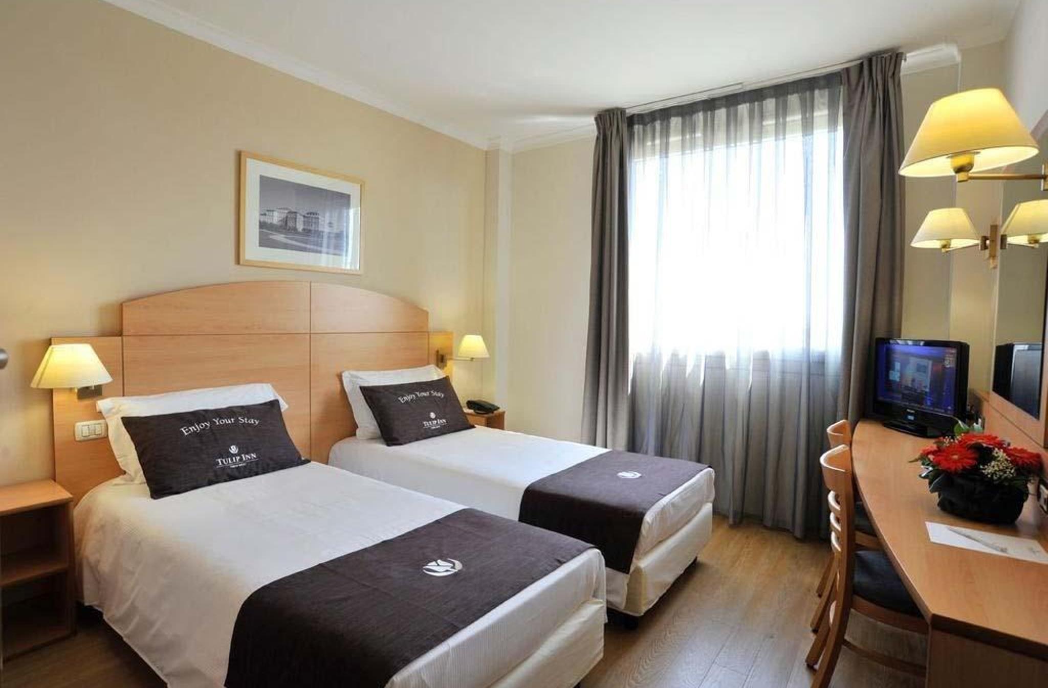 Tulip Inn Turin West Rivoli Exterior foto