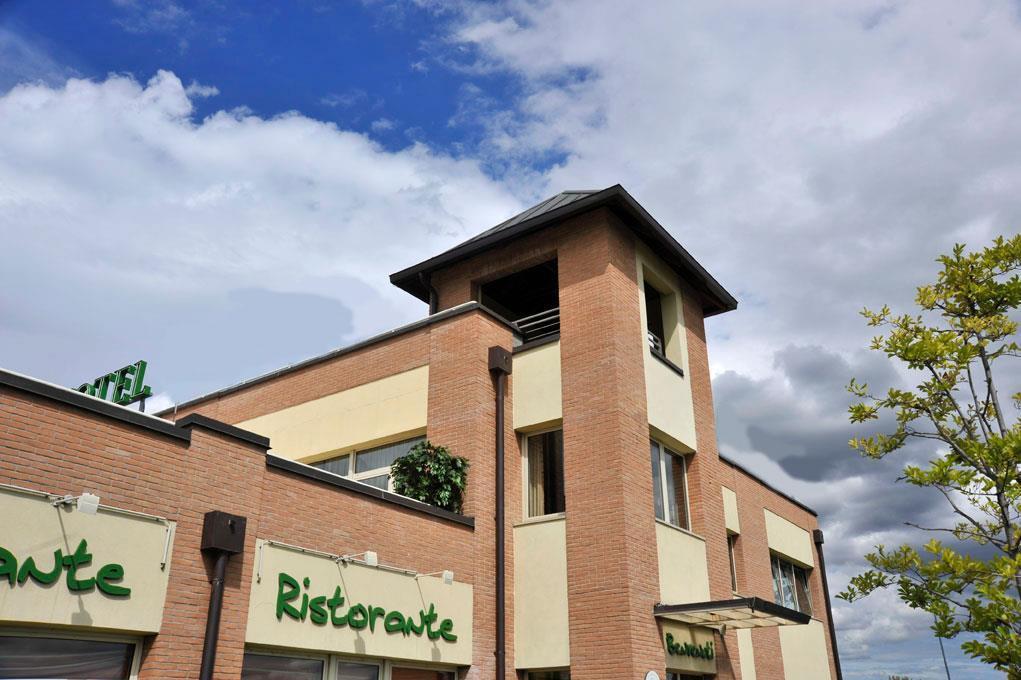 Tulip Inn Turin West Rivoli Exterior foto