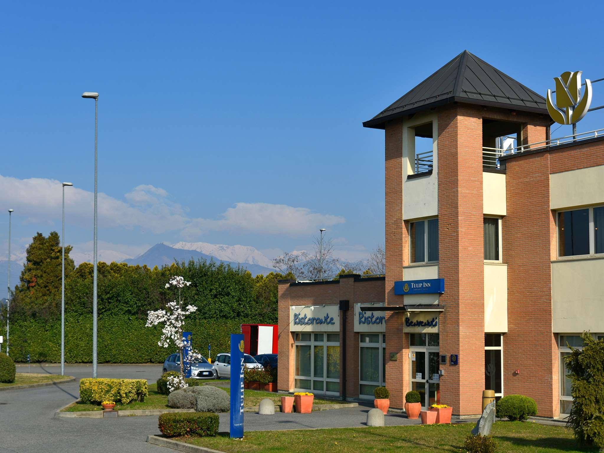 Tulip Inn Turin West Rivoli Exterior foto